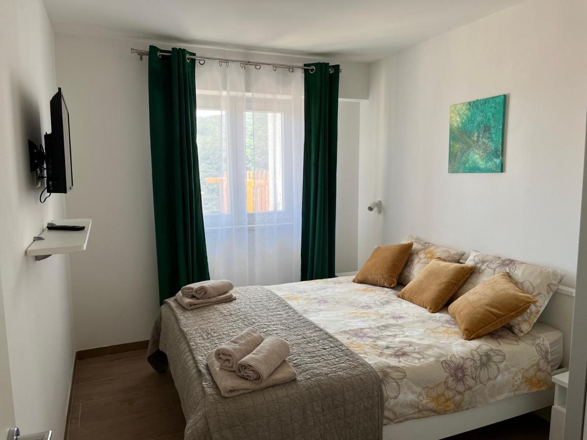 Apartment Zahtila - Berto